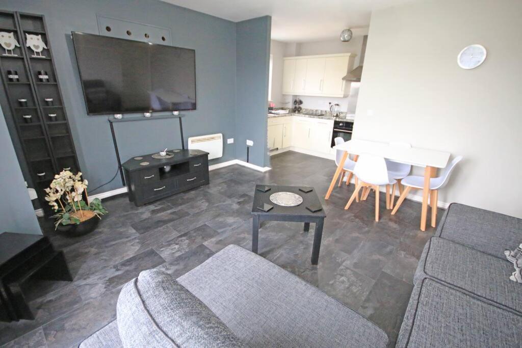 Chapman Spacious 2 Bedroom Apartment